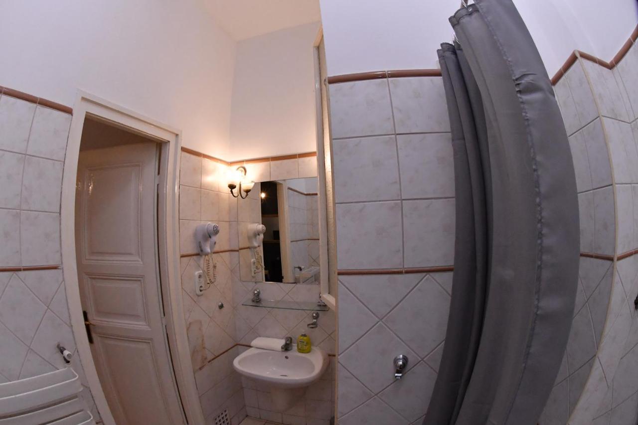 Five Seasons Vaci Utca Apartment Budapest Exterior photo