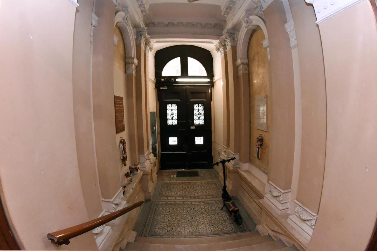 Five Seasons Vaci Utca Apartment Budapest Exterior photo